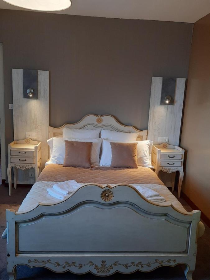 Hotel De La Barbacane Tiffauges Ngoại thất bức ảnh