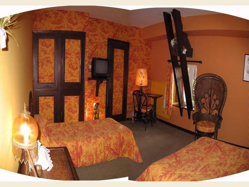 Hotel De La Barbacane Tiffauges Ngoại thất bức ảnh